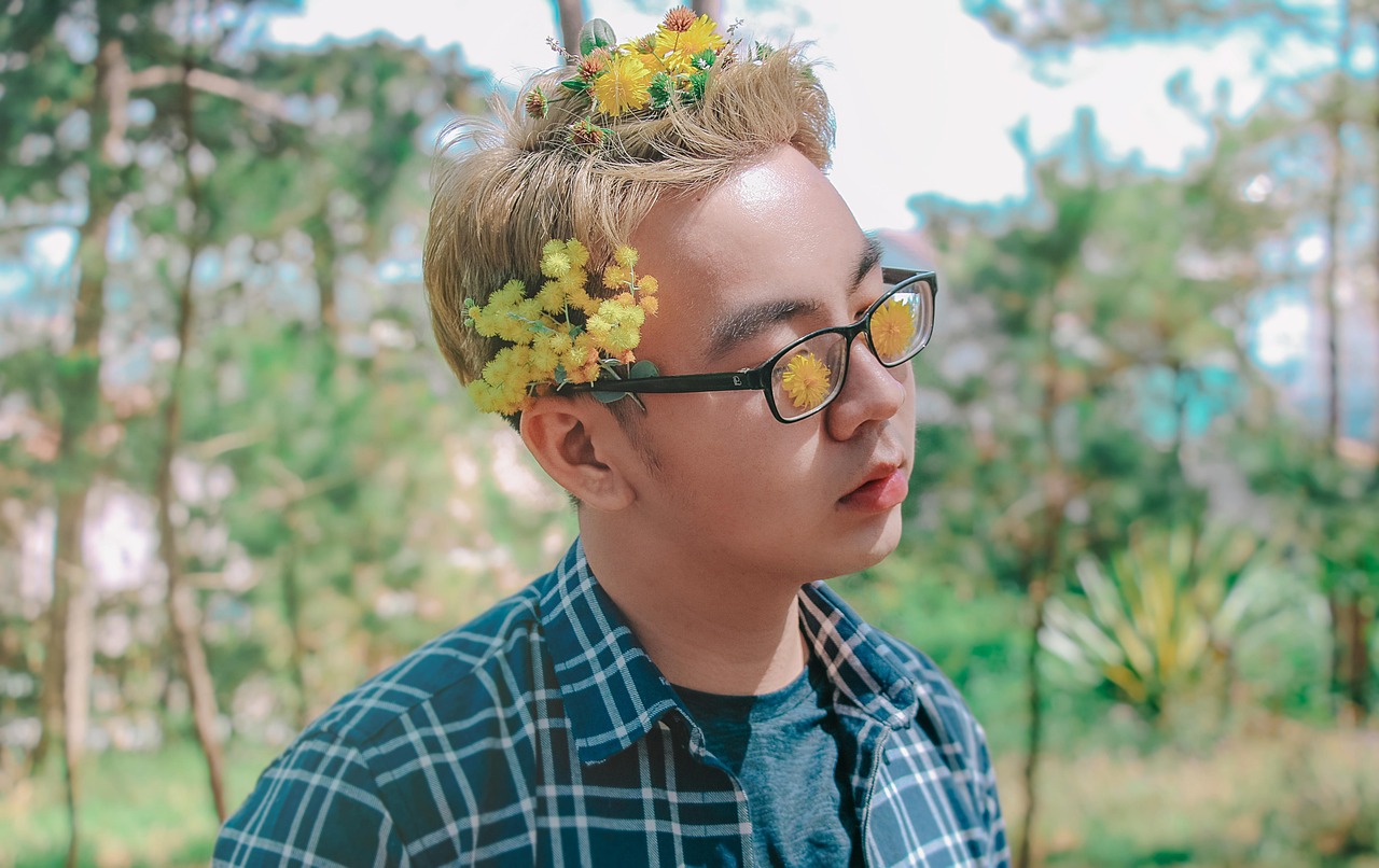 五月新生代璀璨之星，闪耀的00后男明星群像